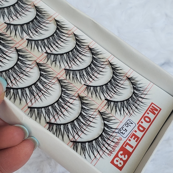 False Eyelashes #53 - Picture 3 of 3